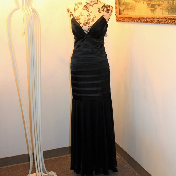 Blondie Nites Dresses & Skirts - Blondie Nites Black Formal Prom Dress